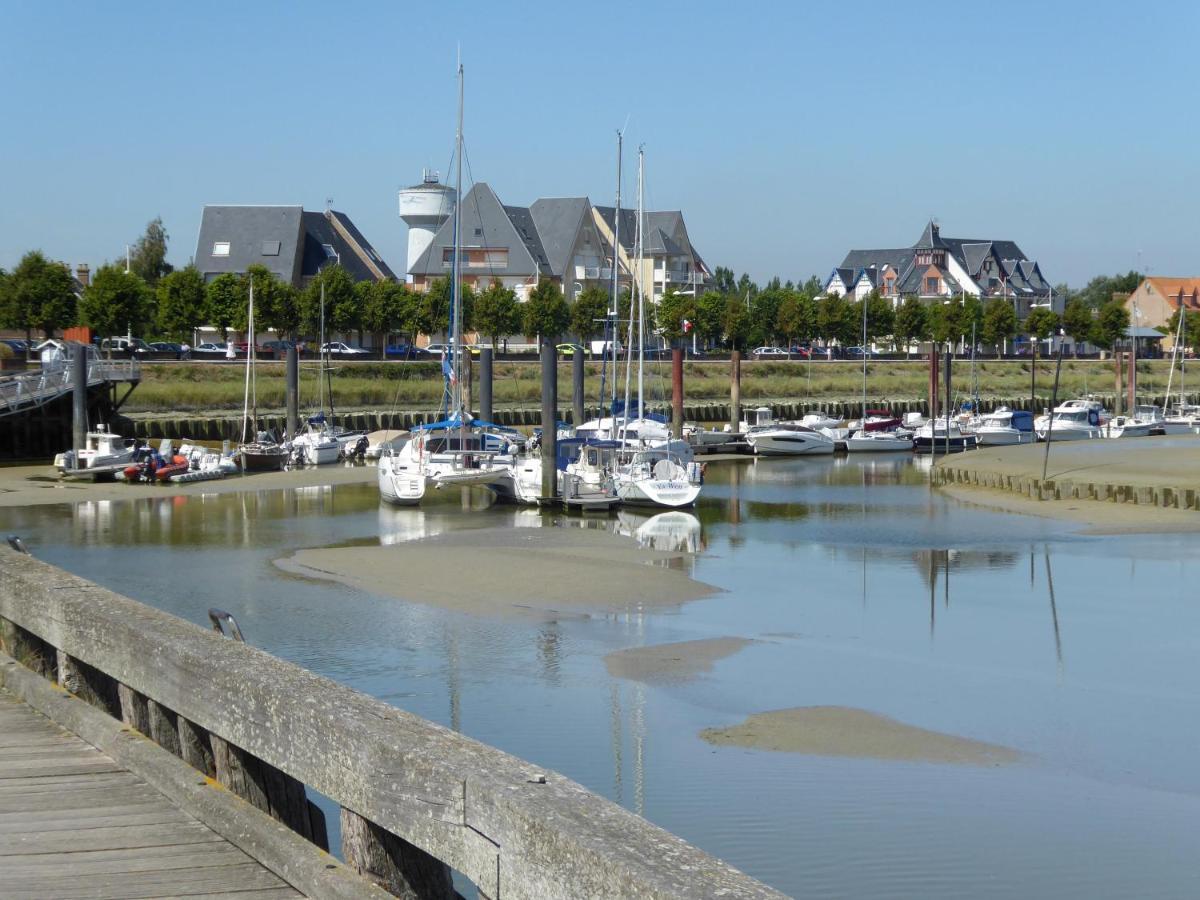 Chambres D'Hotes Les 4 Vents Yzengremer Exterior photo